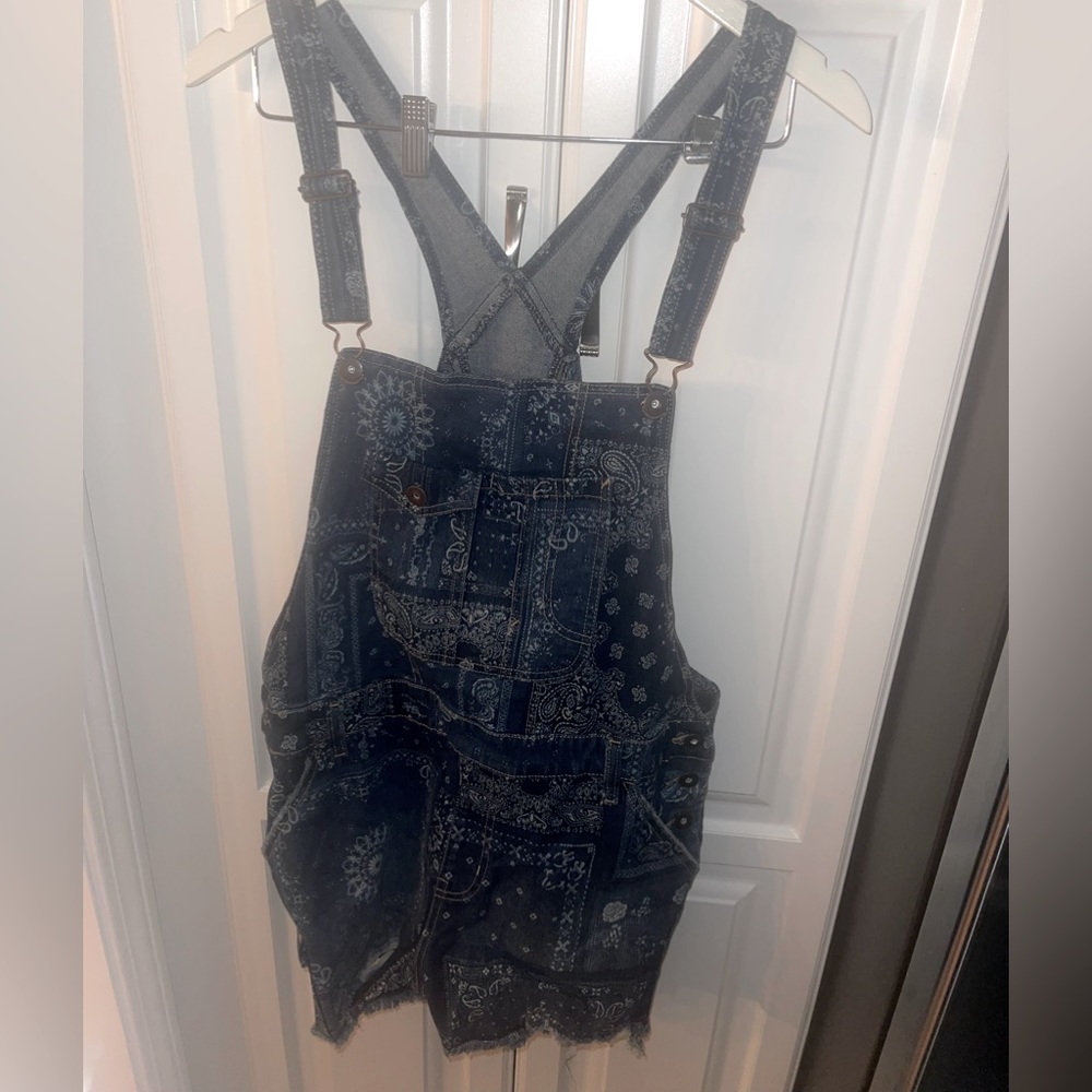 No Boundaries womens jean‎ overall shorts paisley pattern distressed XL 15-17